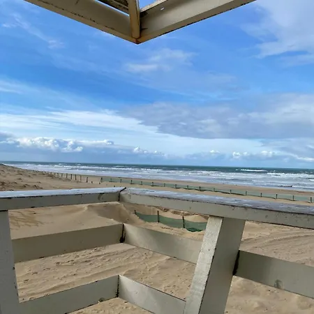 Beautiful 3 With Terrace Near The Ocean